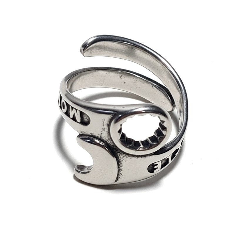 Bague Chevalière en Acier Inoxydable au Design Clé de Motocyclette Élégante