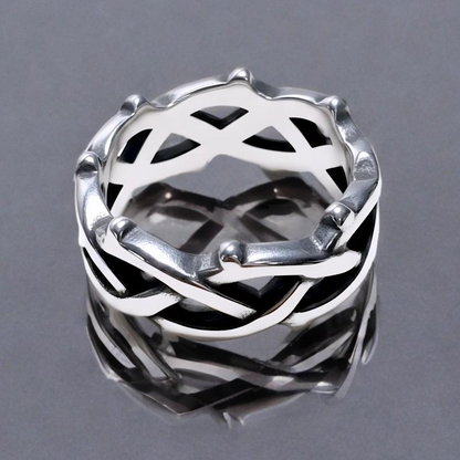 Bague Chevalière en Acier Inoxydable aux Os Entrelacés – Élégance Contemporaine