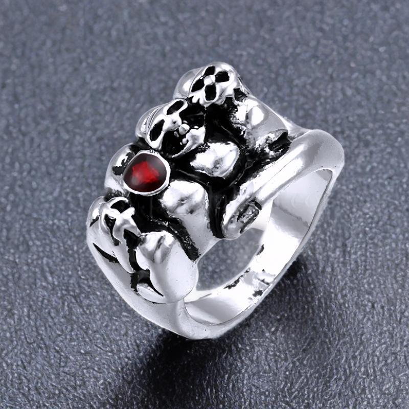 Bague Chevalière Poing en Acier Inoxydable Argenté – Élégance Contemporaine